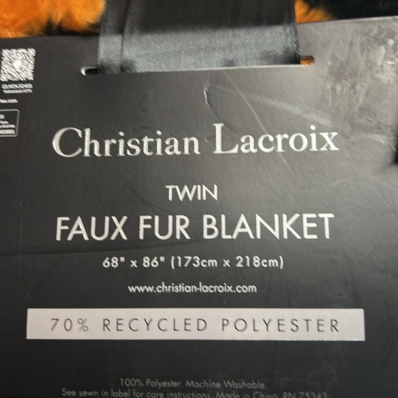 Christian Lacroix NWT Super Plush Faux Fur Twin Size Tiger Pattern Blanket - Picture 8 of 8